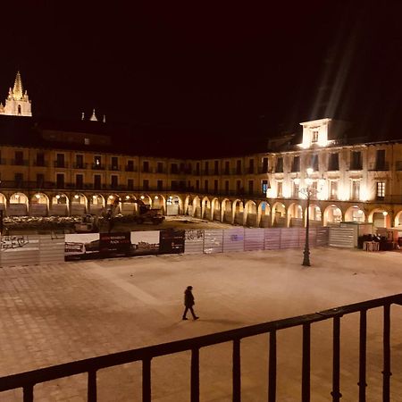 Arquitecto De La Vida- Plaza Mayor León Buitenkant foto